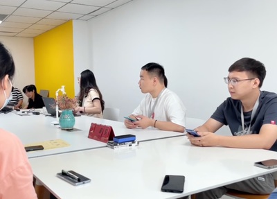 不凡學(xué)院 鄭州軟件開發(fā)的卓越起點(diǎn)，前端與UI設(shè)計(jì)的專業(yè)搖籃